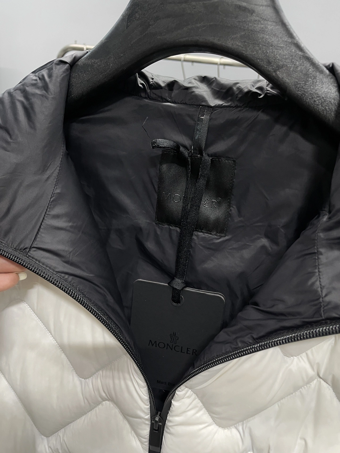 wg.luxury-- 7o9385r Down jacket nylon 2colour item: E-F000J1337-2